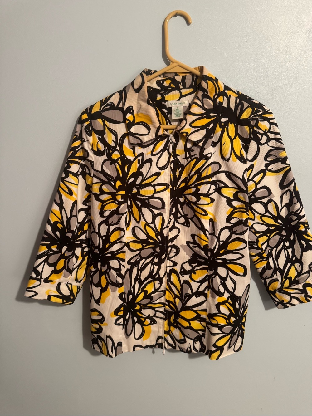 Laura Ashley - Yellow, Black & Cream Floral Zip Jacket. Small
